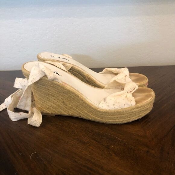Mia lace up crochet white wedges - Picture 1 of 4
